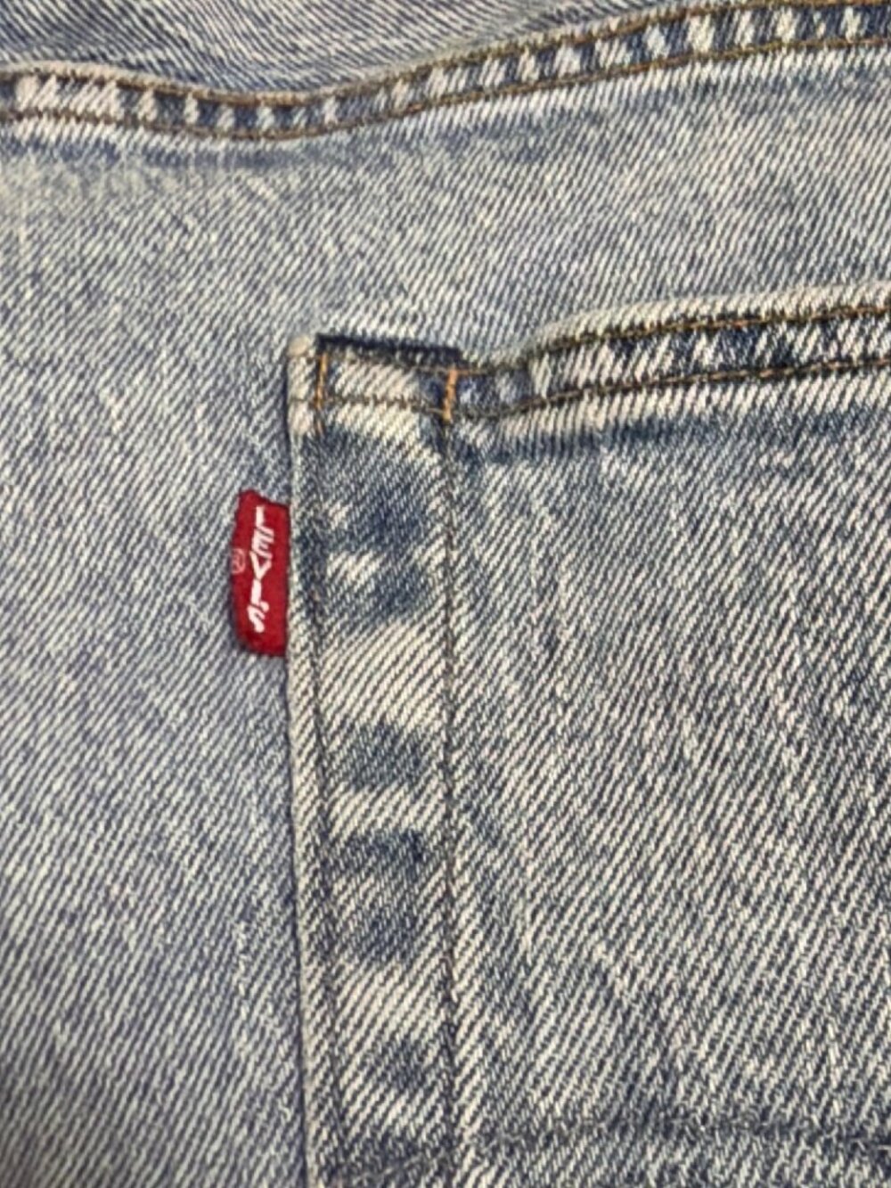 Levis 501 Men’s Light Wash Denim Jeans W44 L30 Button Fly Classic Straight Fit - Picture 6 of 8
